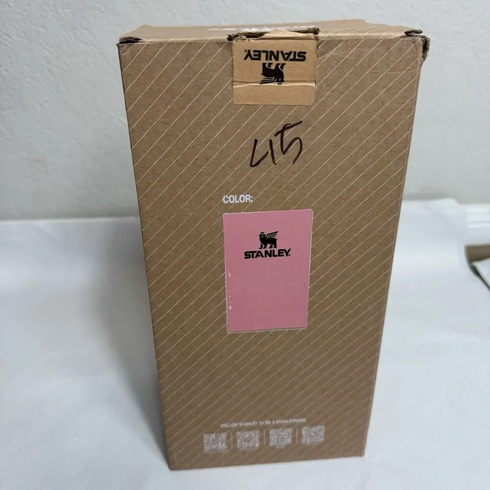 Stanley The Clean Slate Quencher H2.0 Flowstate Tumbler Bloom 40 OZ Pink Stars - Picture 8 of 8